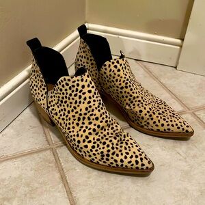 Dolce Vita | Sonni Leopard Bootie, size 9.5